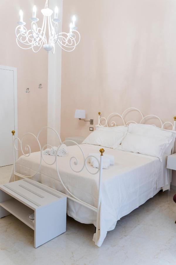 A Casa Dei Miei Hotel San Pietro Vernotico Kültér fotó