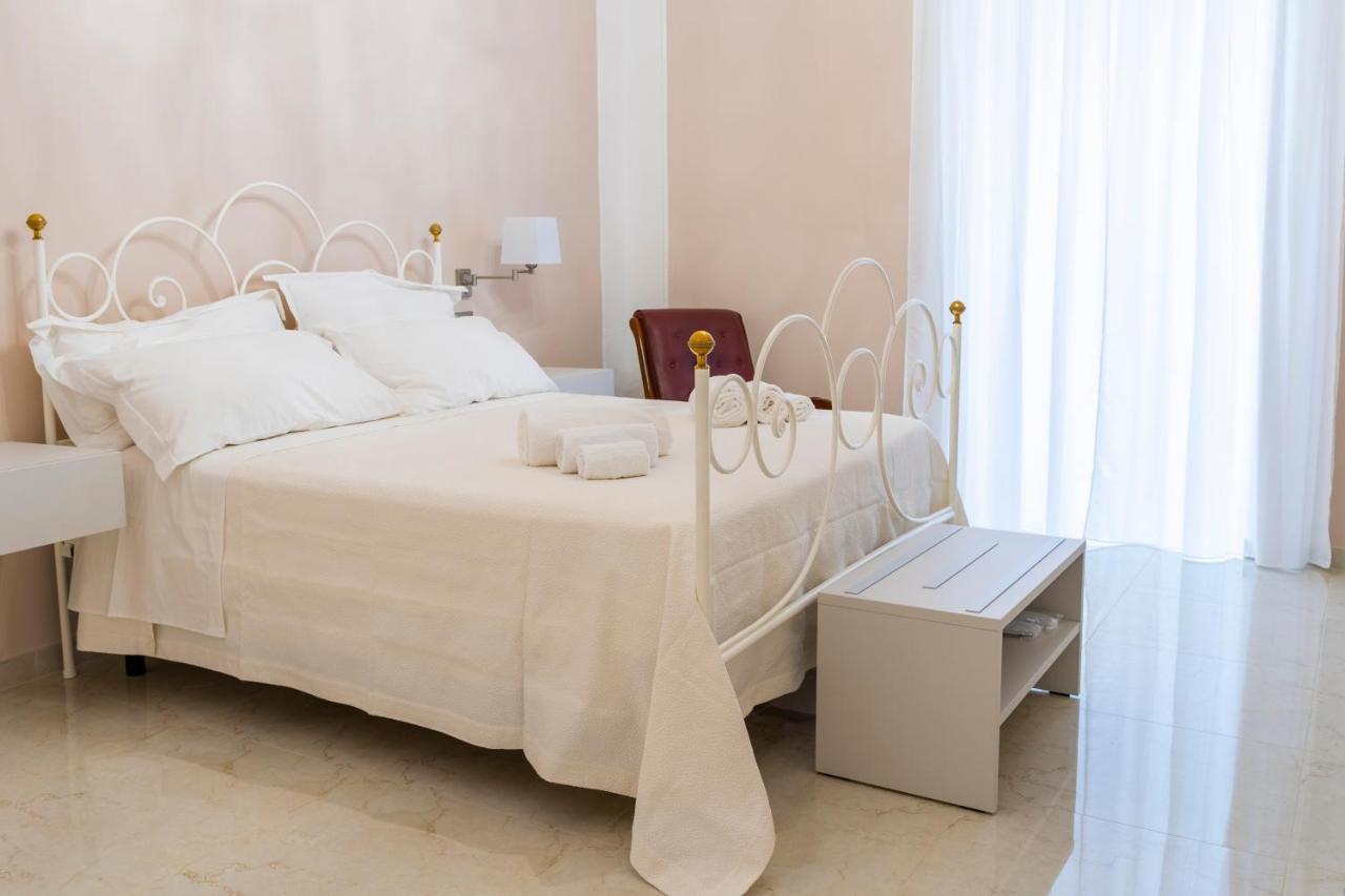 A Casa Dei Miei Hotel San Pietro Vernotico Kültér fotó