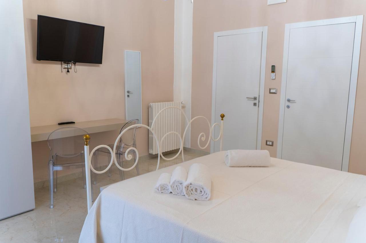 A Casa Dei Miei Hotel San Pietro Vernotico Kültér fotó