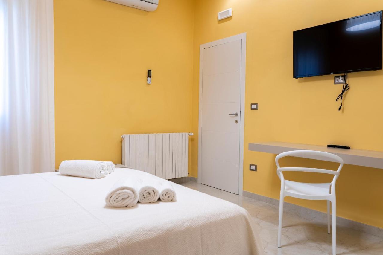 A Casa Dei Miei Hotel San Pietro Vernotico Kültér fotó