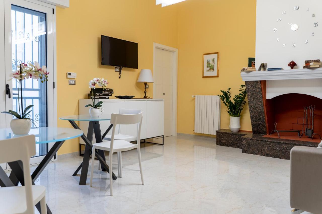 A Casa Dei Miei Hotel San Pietro Vernotico Kültér fotó